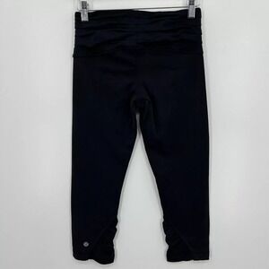 Lululemon Leggings Women's Size 4 Black Cropped Capri‎ Ruffled Yoga Gym Stretch
